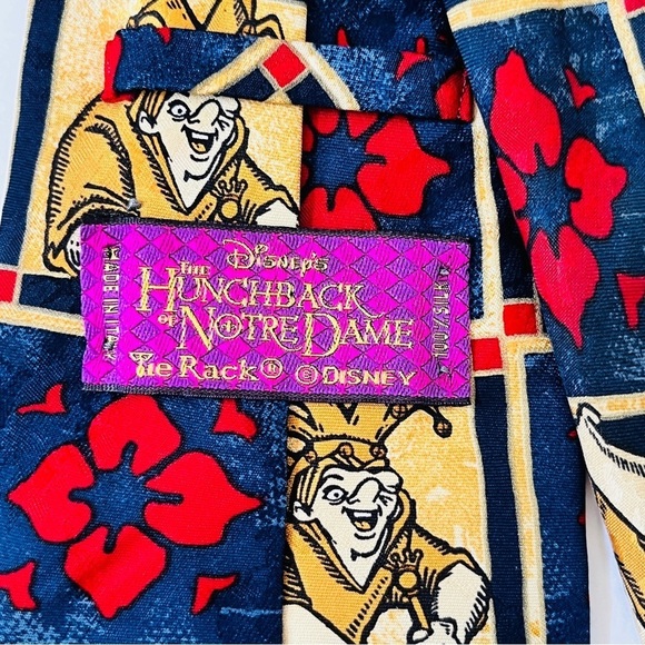 Disney Huntchback of Notre-Dame Novelty Print Tie 100% Silk - Picture 5 of 7